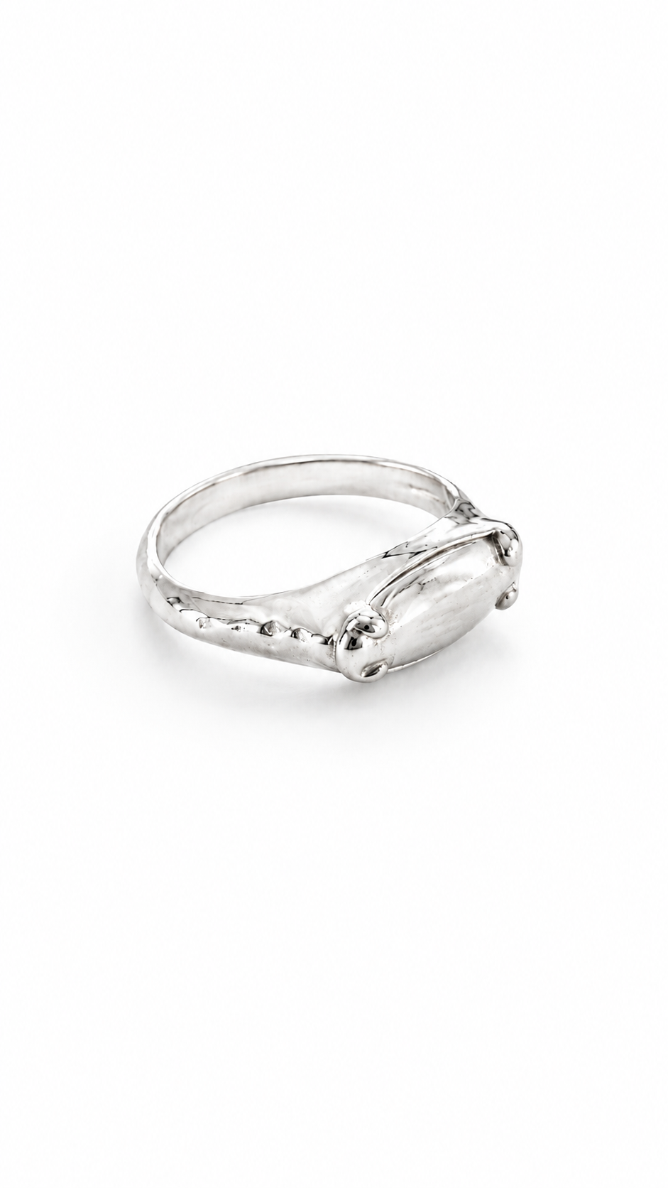 SIGNET RING