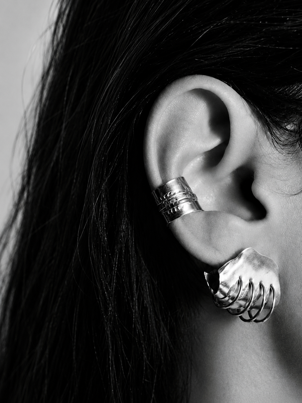 GRIP EARRINGS