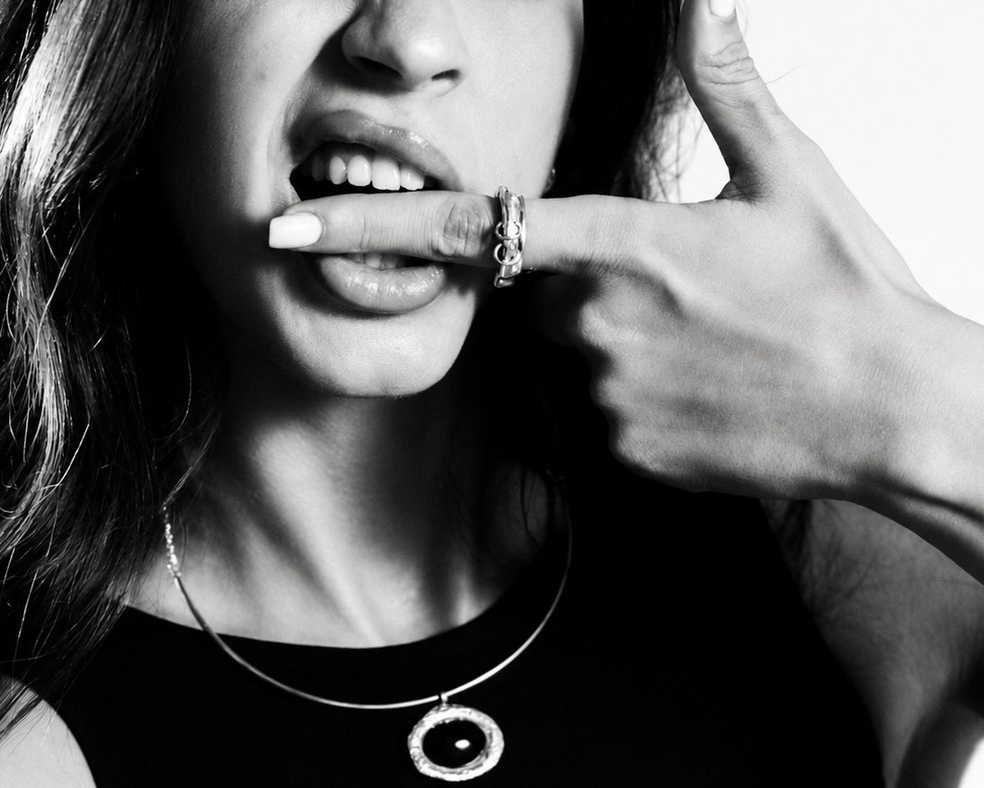 PIERCE LUNE RING