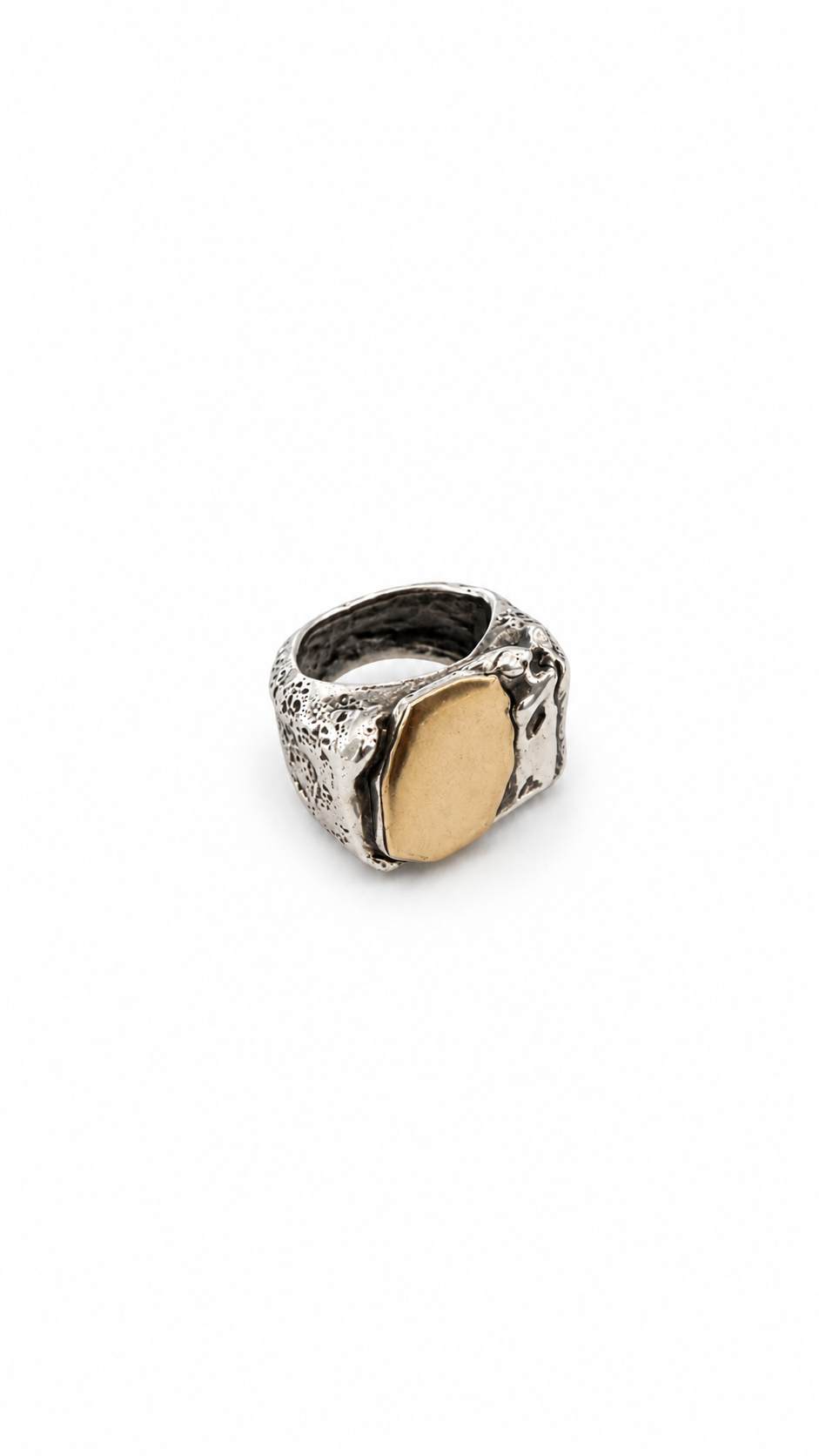 SOLIS RING
