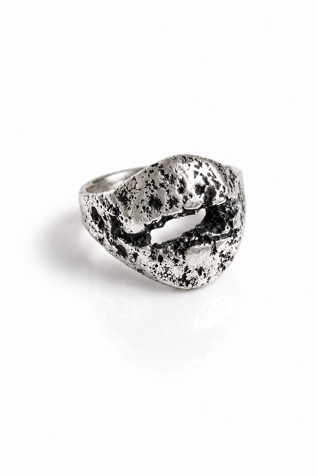 EMBER RING